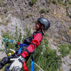 mountain-rope-climbing