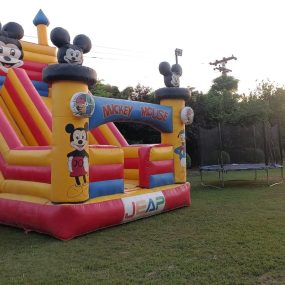 kids-air-castle-trampoline15